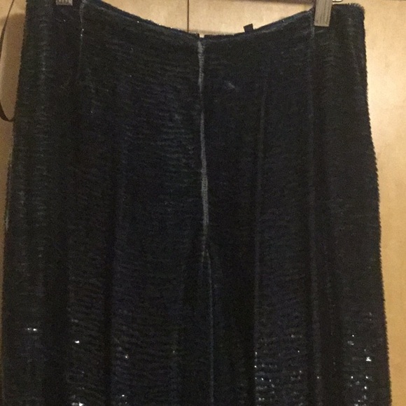 Mix and Mingle Emerald Green Velvet Wide-L… - Picture 3 of 11